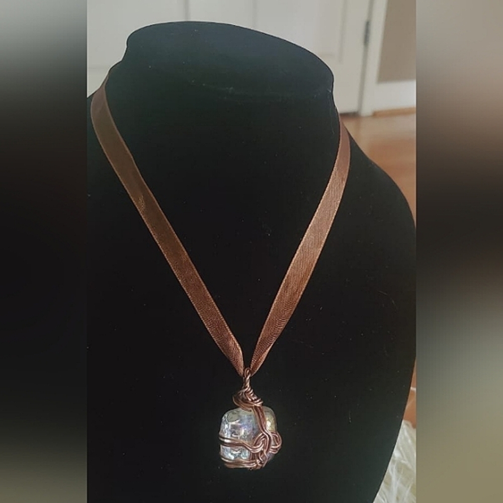 Cherry greek Stone Pendant.🌴